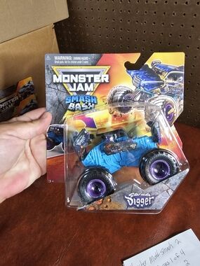 Smash & Bash Son Uva Digger 1:64 Series 2